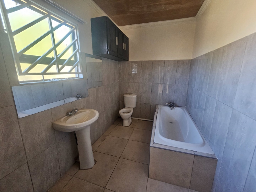 5 Bedroom Property for Sale in Panorama Free State
